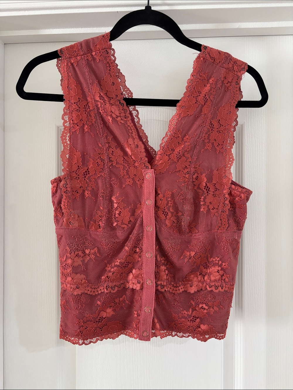 gimmicks by BKE Coral Lace Button-Front Camisole